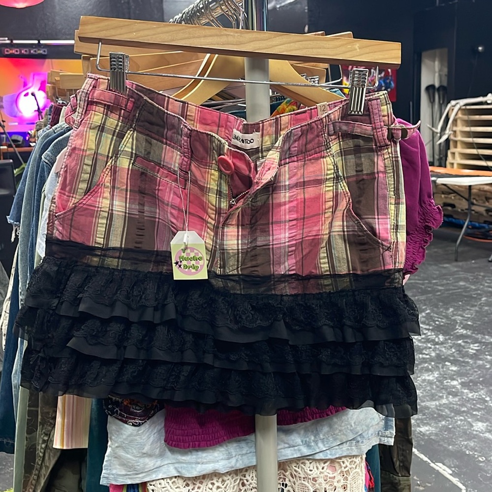 Y2K mini skirt